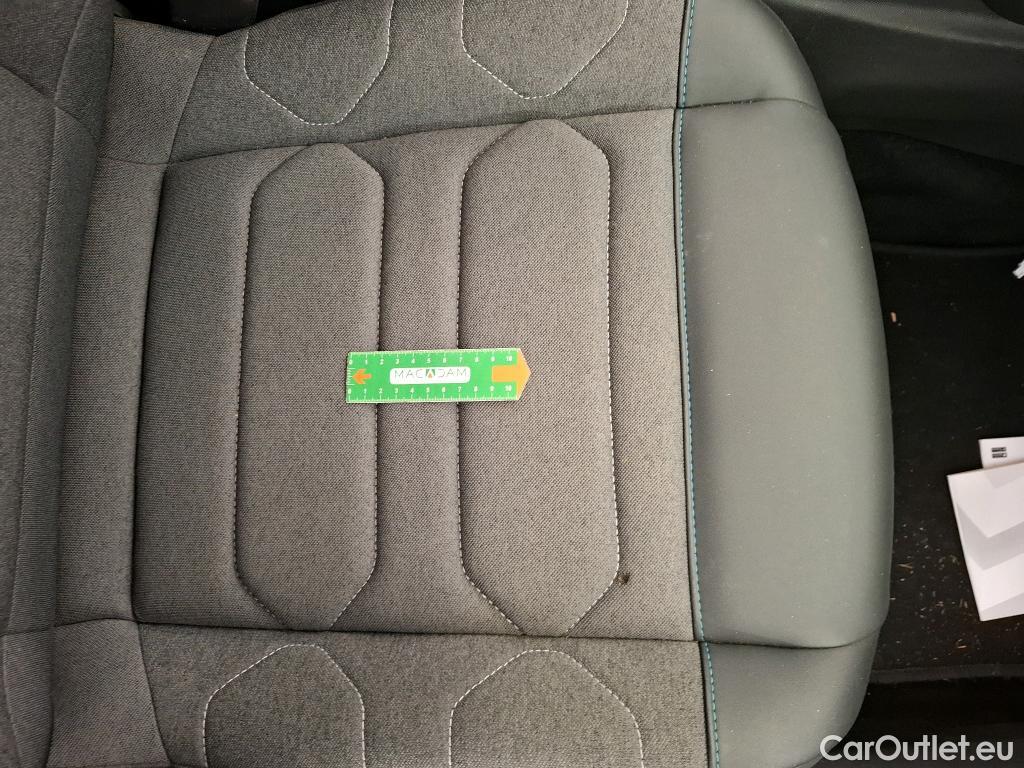  Citroen  C4 CITROEN  X / 2022 / 4P / Berline PureTech 130 S&S EAT8 Feel Pack #11