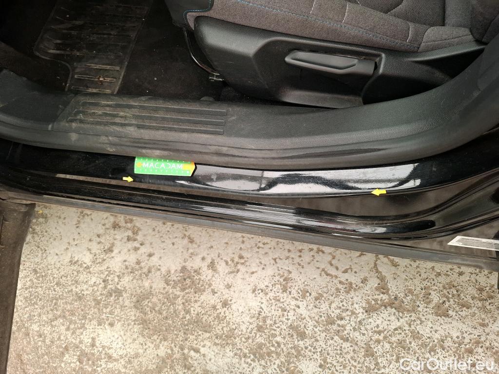  Citroen  C4 CITROEN  X / 2022 / 4P / Berline PureTech 130 S&S EAT8 Feel Pack #15