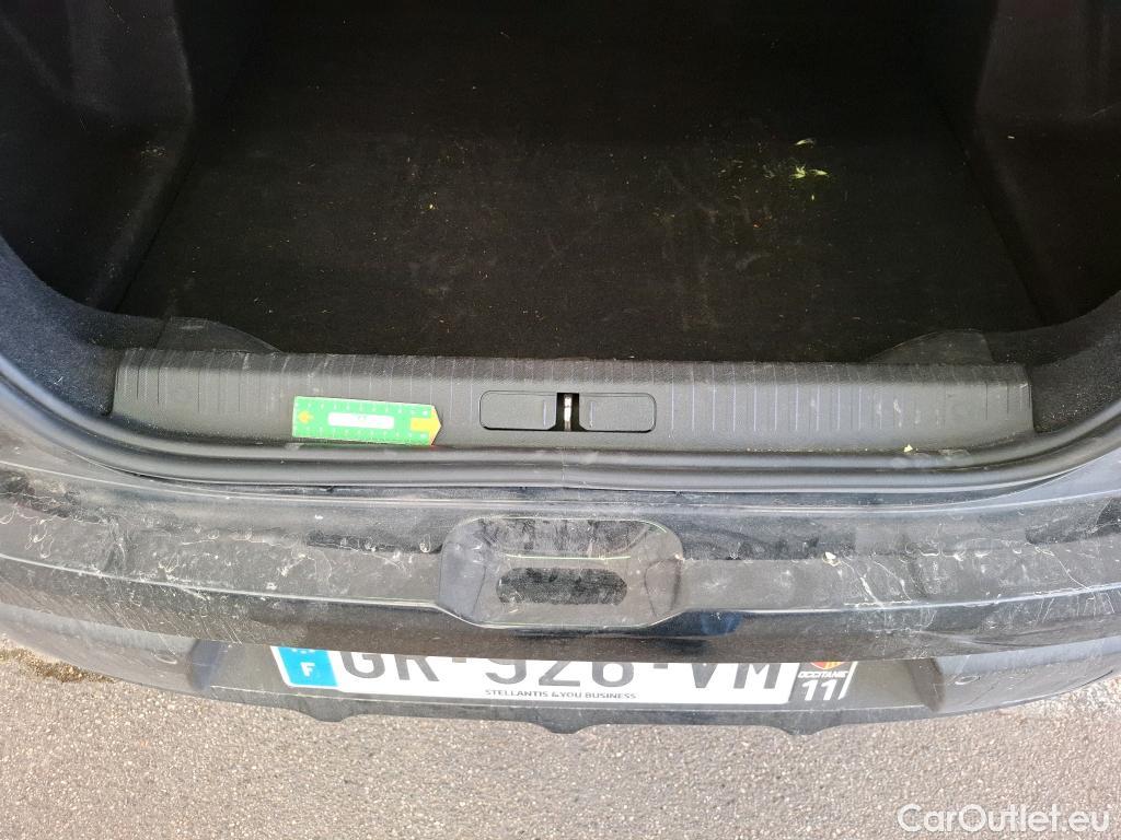  Citroen  C4 CITROEN  X / 2022 / 4P / Berline PureTech 130 S&S EAT8 Feel Pack #42