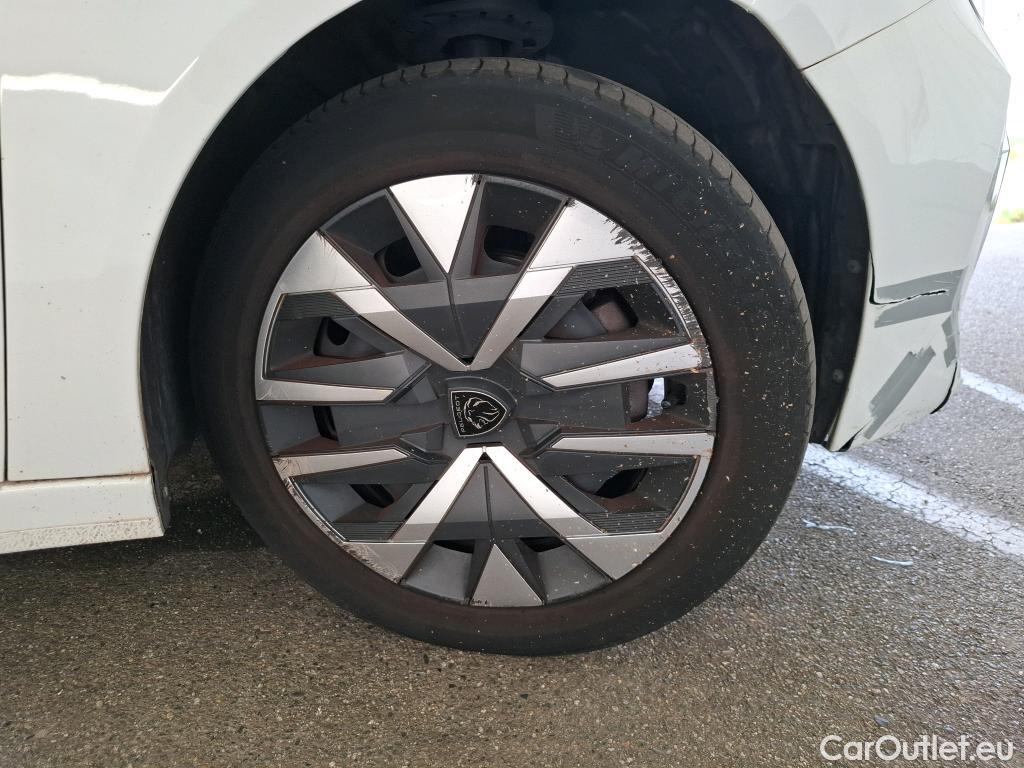  Peugeot  208  Active 1.2 PureTech 100CV BVM6 E6d #40