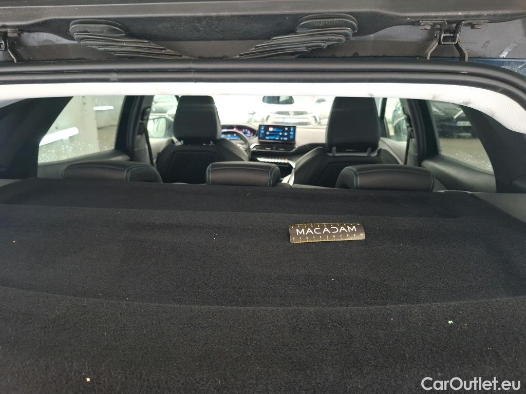  Peugeot  3008  Allure Pack 1.5 HDi 130CV BVA8 E6d #50