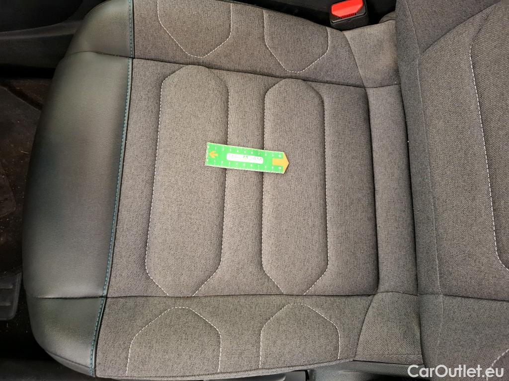 Citroen  C4 CITROEN  X / 2022 / 4P / Berline PureTech 130 S&S EAT8 Feel Pack #36