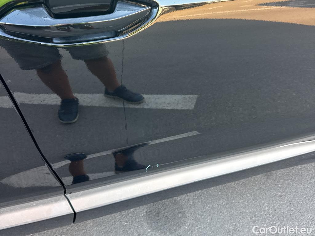  Audi  Q4 E-Tron AUDI  / 2021 / 5P / todoterreno S line 40 e-tron 150kW 82kWh #45