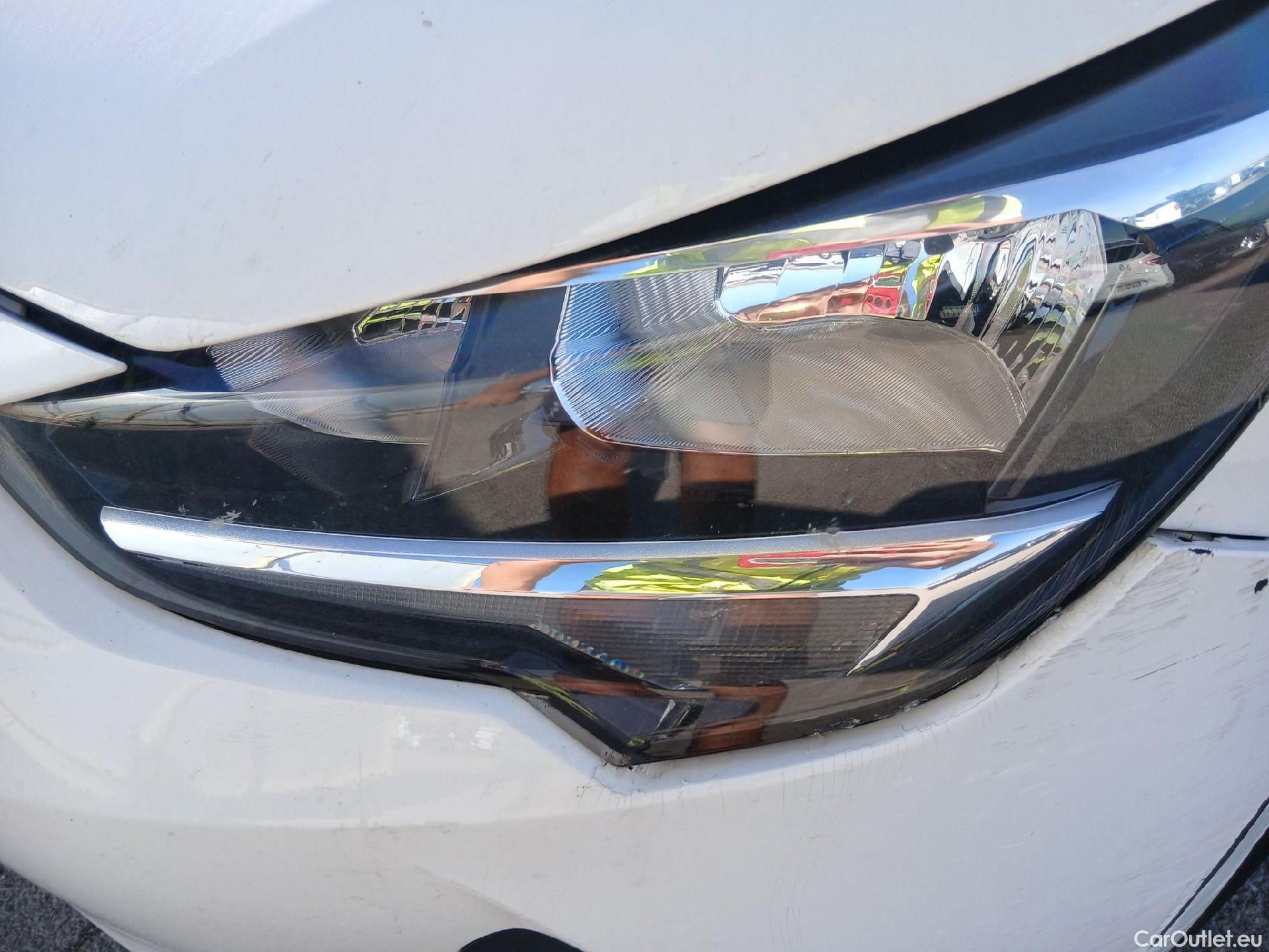  Opel  Corsa OPEL  / 2019 / 5P / berlina con portón 1.5D DT 74kW (100CV) Edition #13