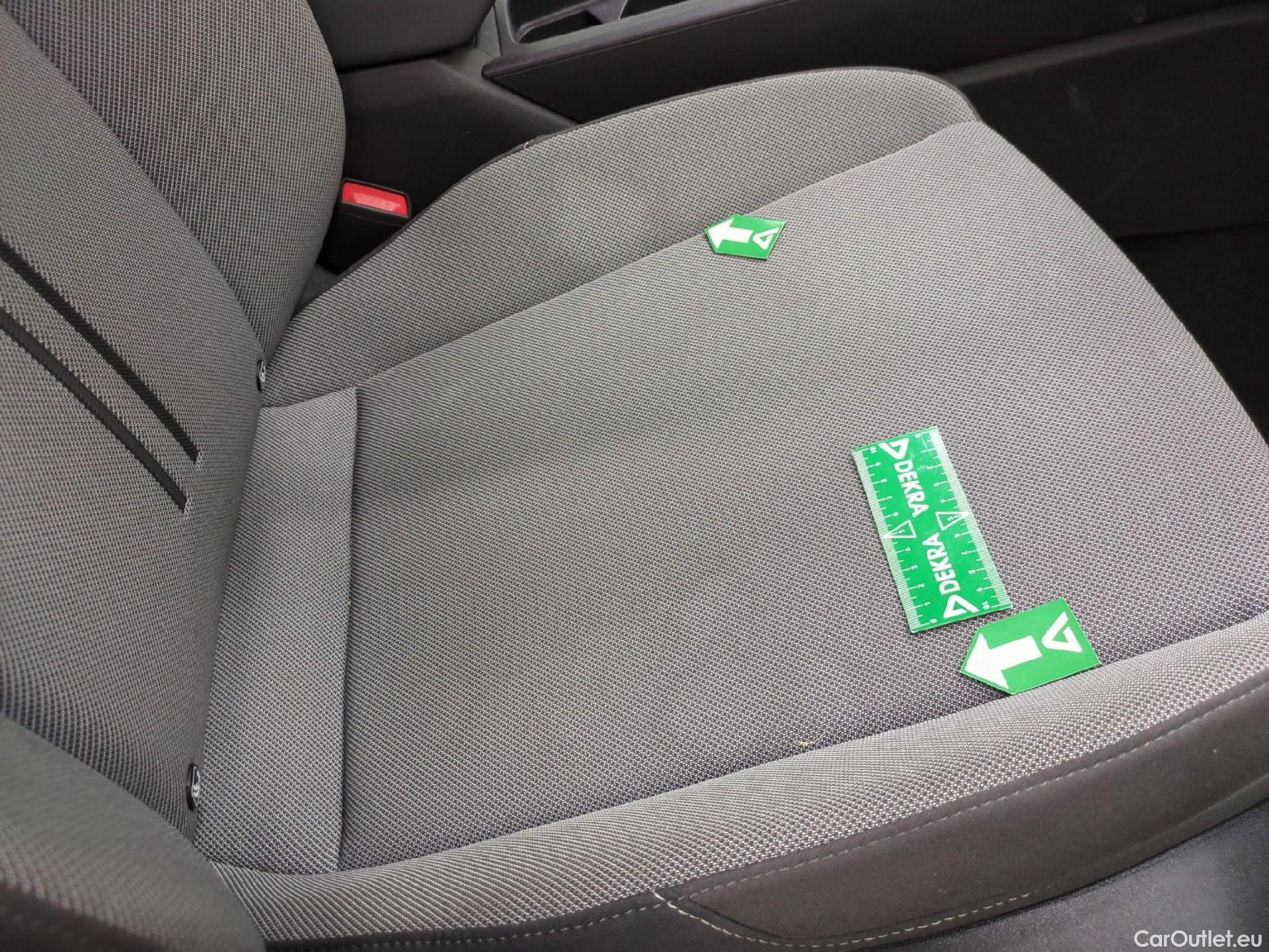  Seat  Leon SEAT  / 2020 / 5P / Berline 1.0 TSI 110 S&S Style Business #1