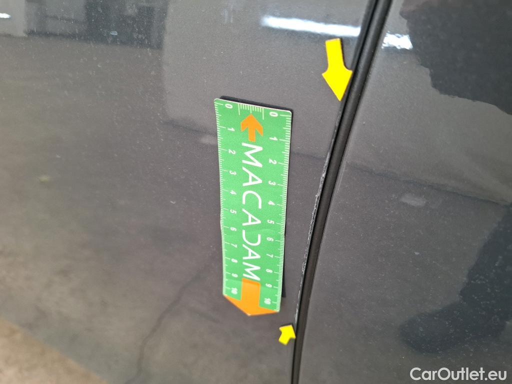  Volkswagen  Golf  VIII Berline Life 1st 2.0 TDI 115CV BVA7 E6d #16