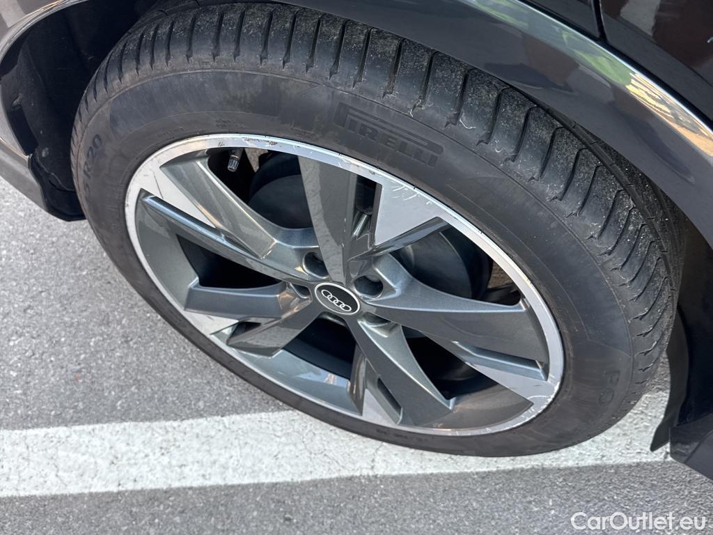  Audi  Q4 E-Tron AUDI  / 2021 / 5P / todoterreno S line 40 e-tron 150kW 82kWh #8