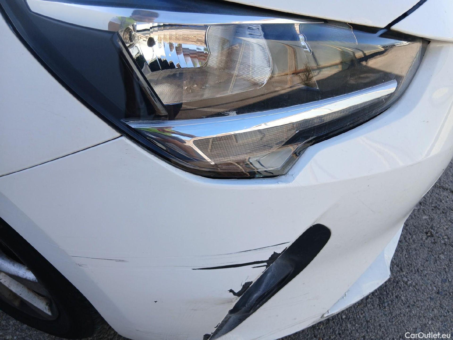  Opel  Corsa OPEL  / 2019 / 5P / berlina con portón 1.5D DT 74kW (100CV) Edition #4