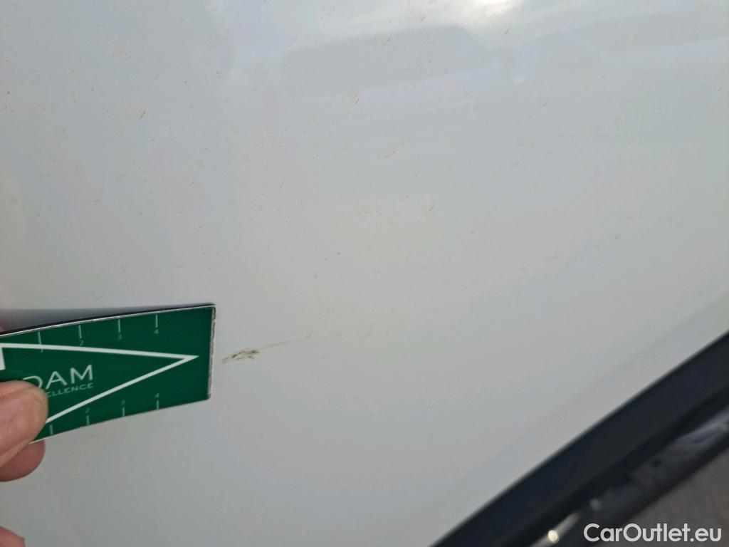  Peugeot  2008 PEUGEOT  / 2019 / 5P / todoterreno Active Pack Puretech 100 S&S BVM6 #30