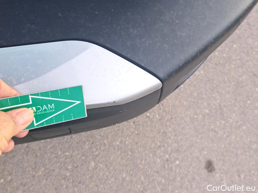  Peugeot  2008 PEUGEOT  / 2019 / 5P / todoterreno Active Pack Puretech 100 S&S BVM6 #32