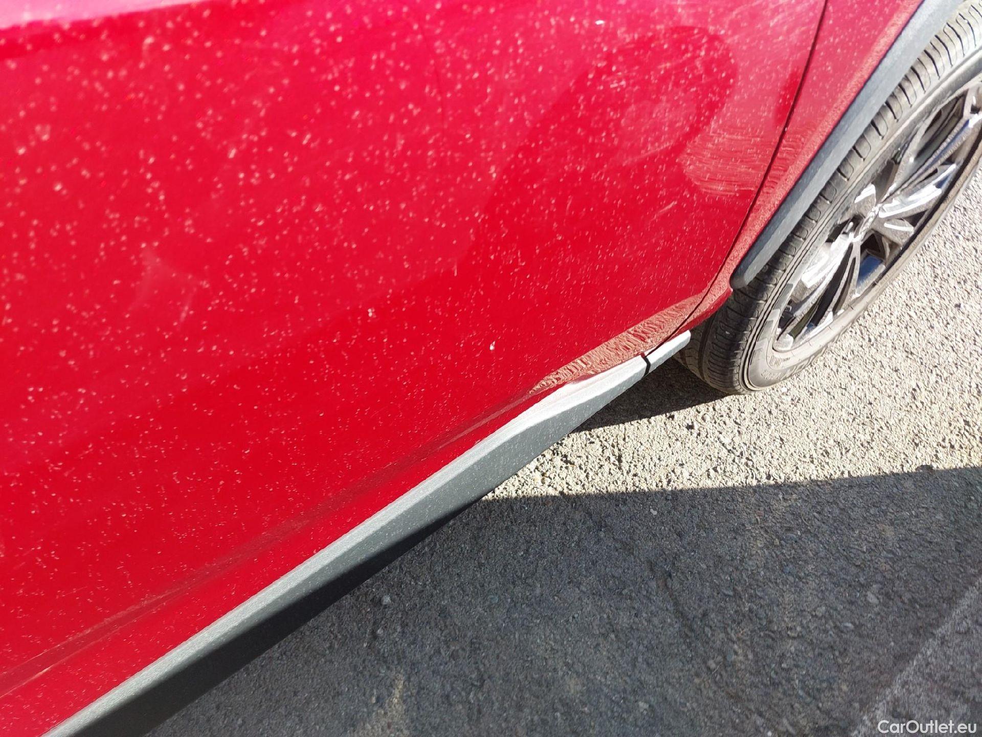  Toyota  RAV4 TOYOTA  / 2018 / 5P / todoterreno 2.5l 220H Advance #21
