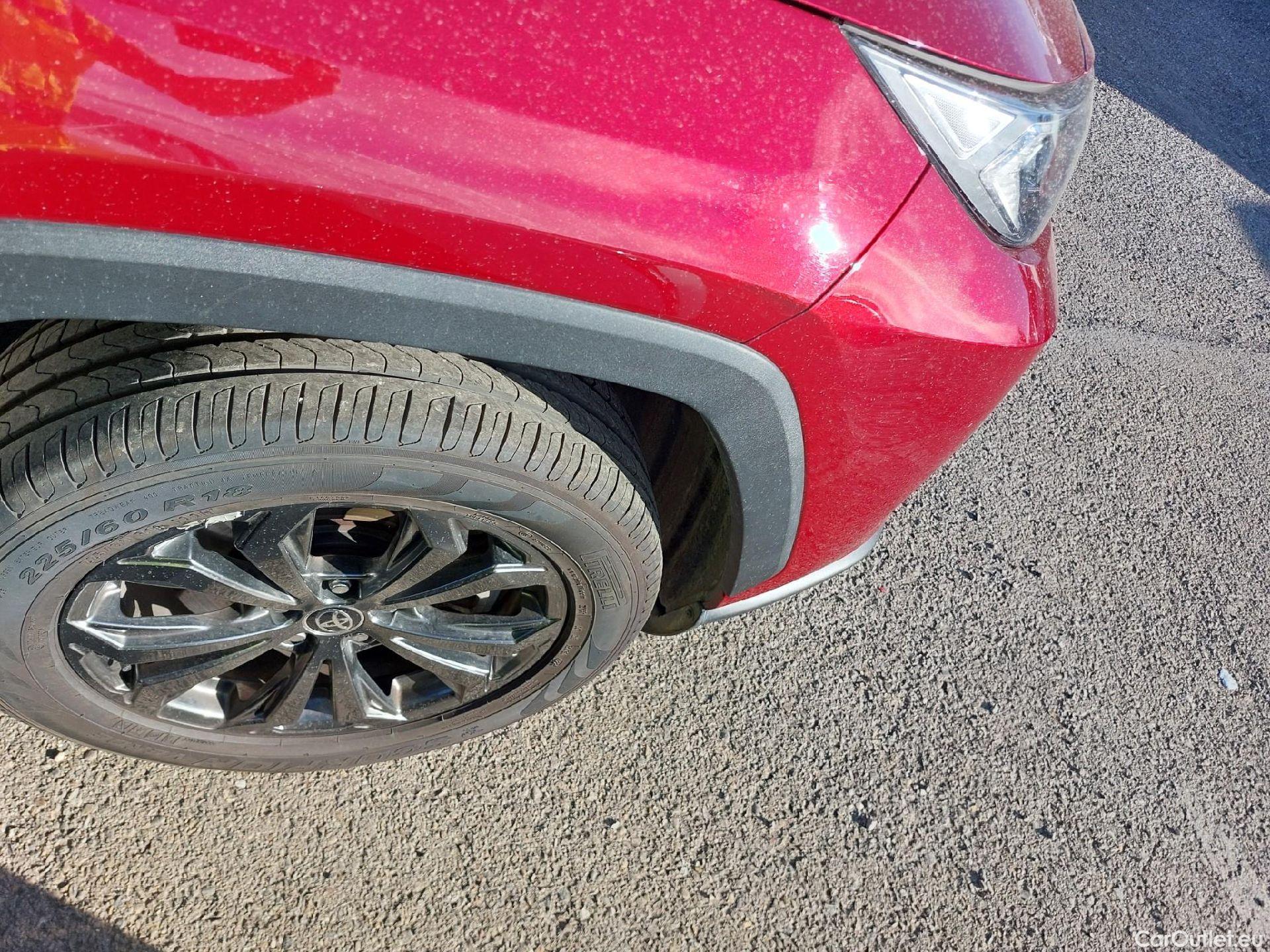  Toyota  RAV4 TOYOTA  / 2018 / 5P / todoterreno 2.5l 220H Advance #23