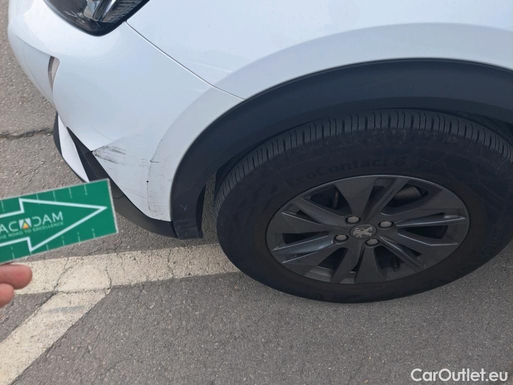  Peugeot  2008 PEUGEOT  / 2019 / 5P / todoterreno Active Pack Puretech 100 S&S BVM6 #3
