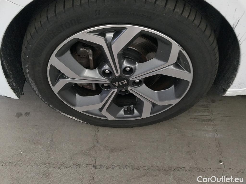  KIA  Cee'd KIA Ceed / 2018 / 5P / berlina con portón 1.6 MHEV 100kW (136CV) Tech DCT #5