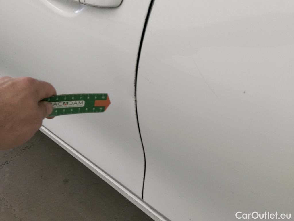  KIA  Cee'd KIA Ceed / 2018 / 5P / berlina con portón 1.6 MHEV 100kW (136CV) Tech DCT #4