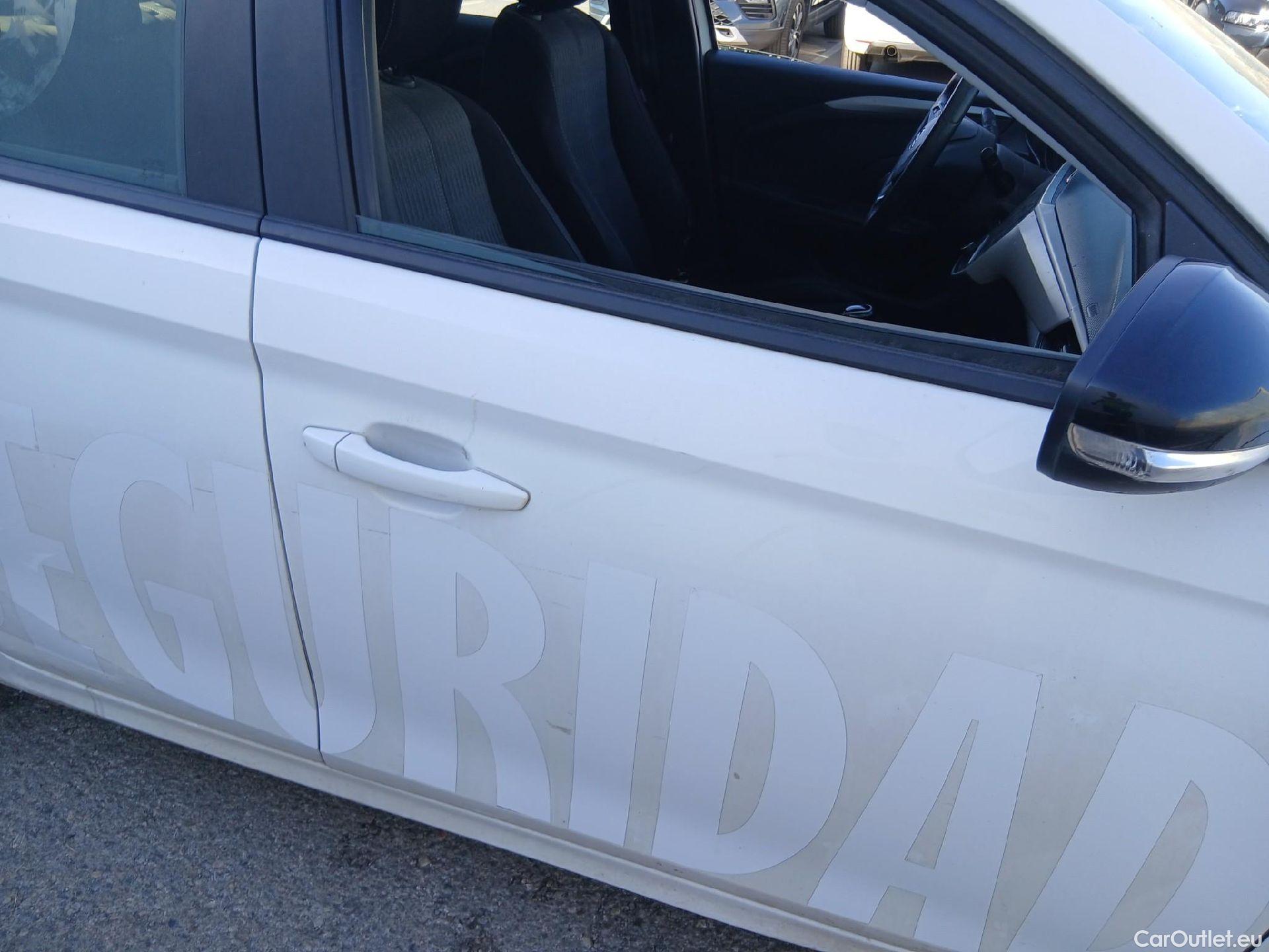  Opel  Corsa OPEL  / 2019 / 5P / berlina con portón 1.5D DT 74kW (100CV) Edition #46