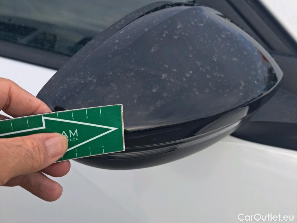  Peugeot  2008 PEUGEOT  / 2019 / 5P / todoterreno Active Pack Puretech 100 S&S BVM6 #28