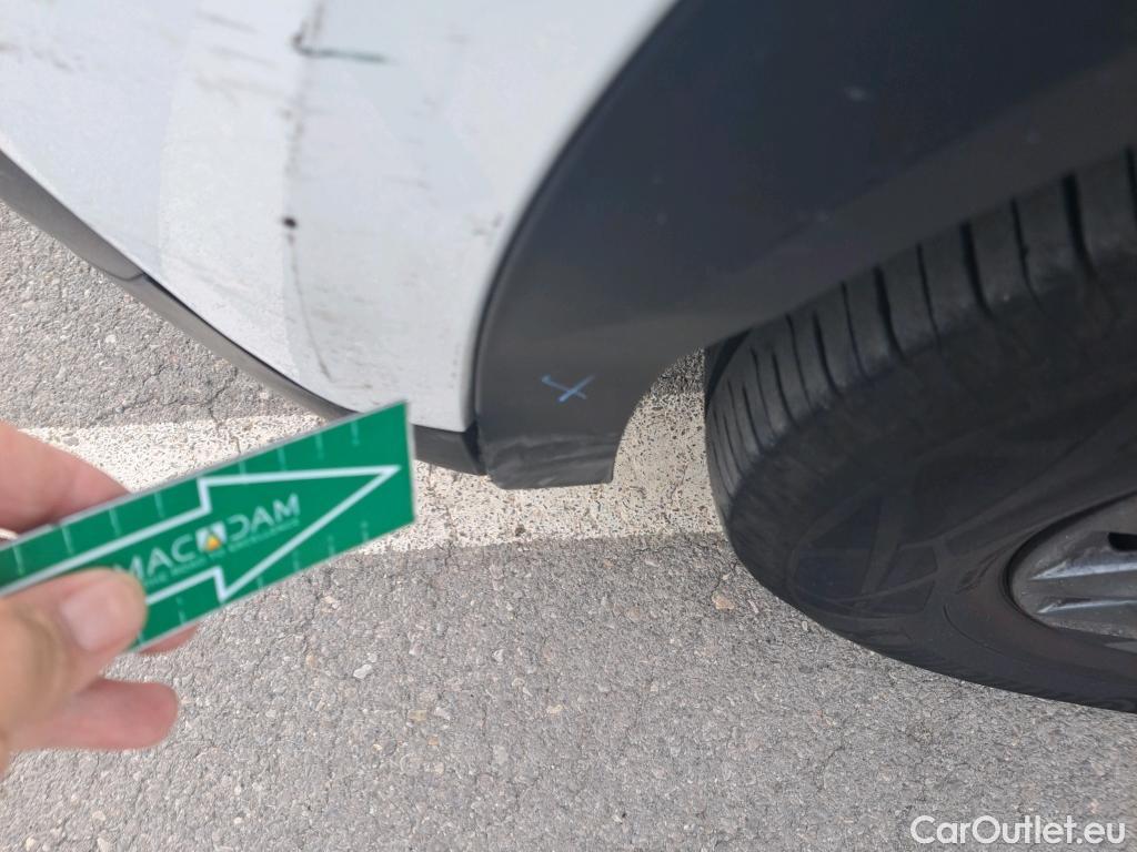 Peugeot  2008 PEUGEOT  / 2019 / 5P / todoterreno Active Pack Puretech 100 S&S BVM6 #4