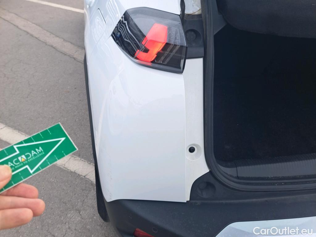  Peugeot  2008 PEUGEOT  / 2019 / 5P / todoterreno Active Pack Puretech 100 S&S BVM6 #16