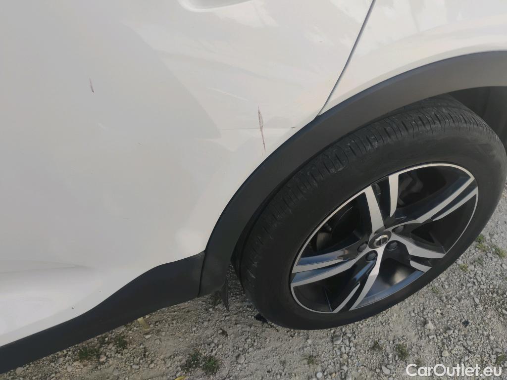  Volvo  XC 40 VOLVO XC40 / 2017 / 5P / todoterreno 1.5 T5 Twin Recharge R-Design Auto #1