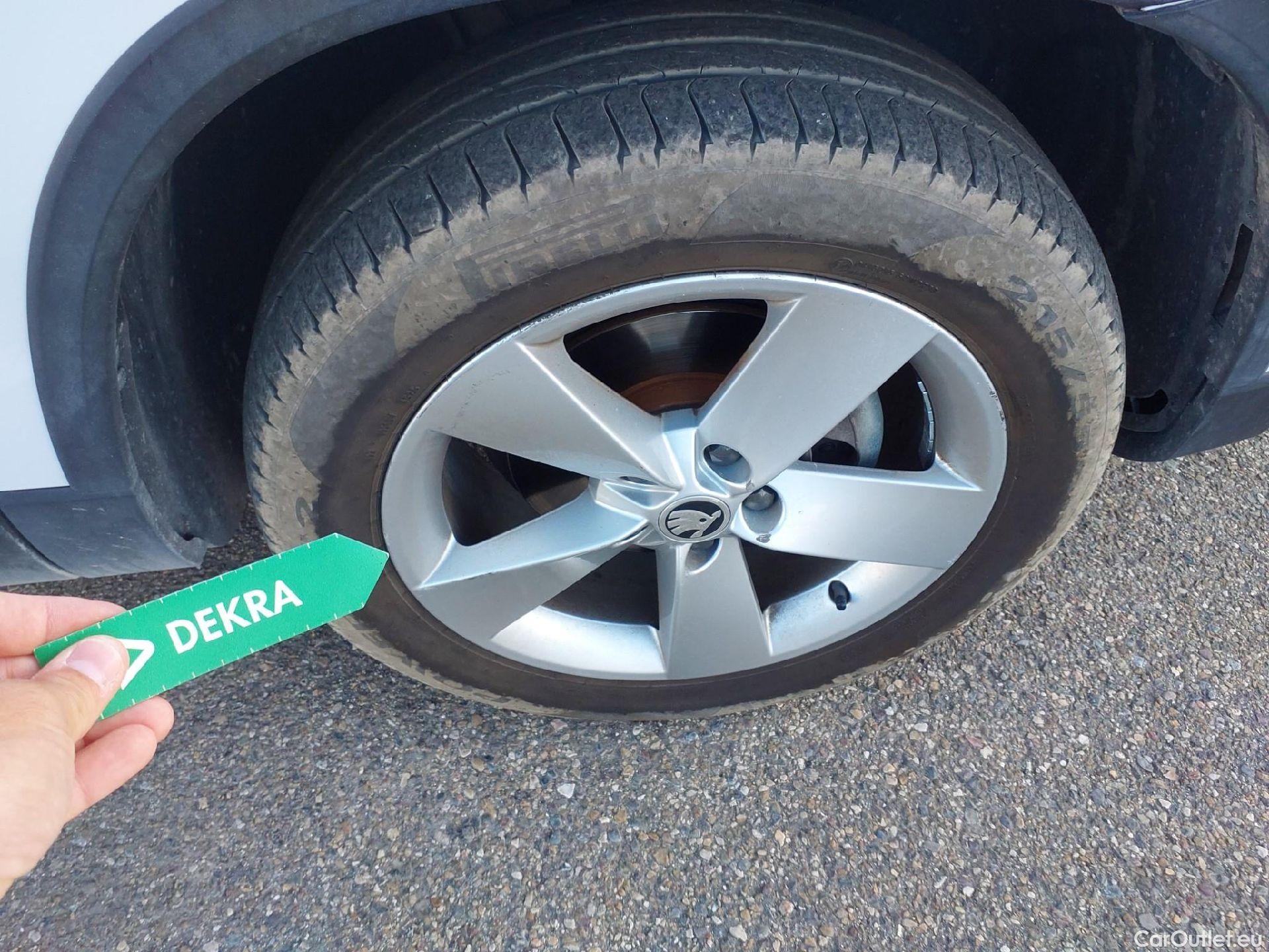  Skoda  Karoq SKODA  / 2017 / 5P / todoterreno 2.0 TDI 85kW (115CV) Ambition #32