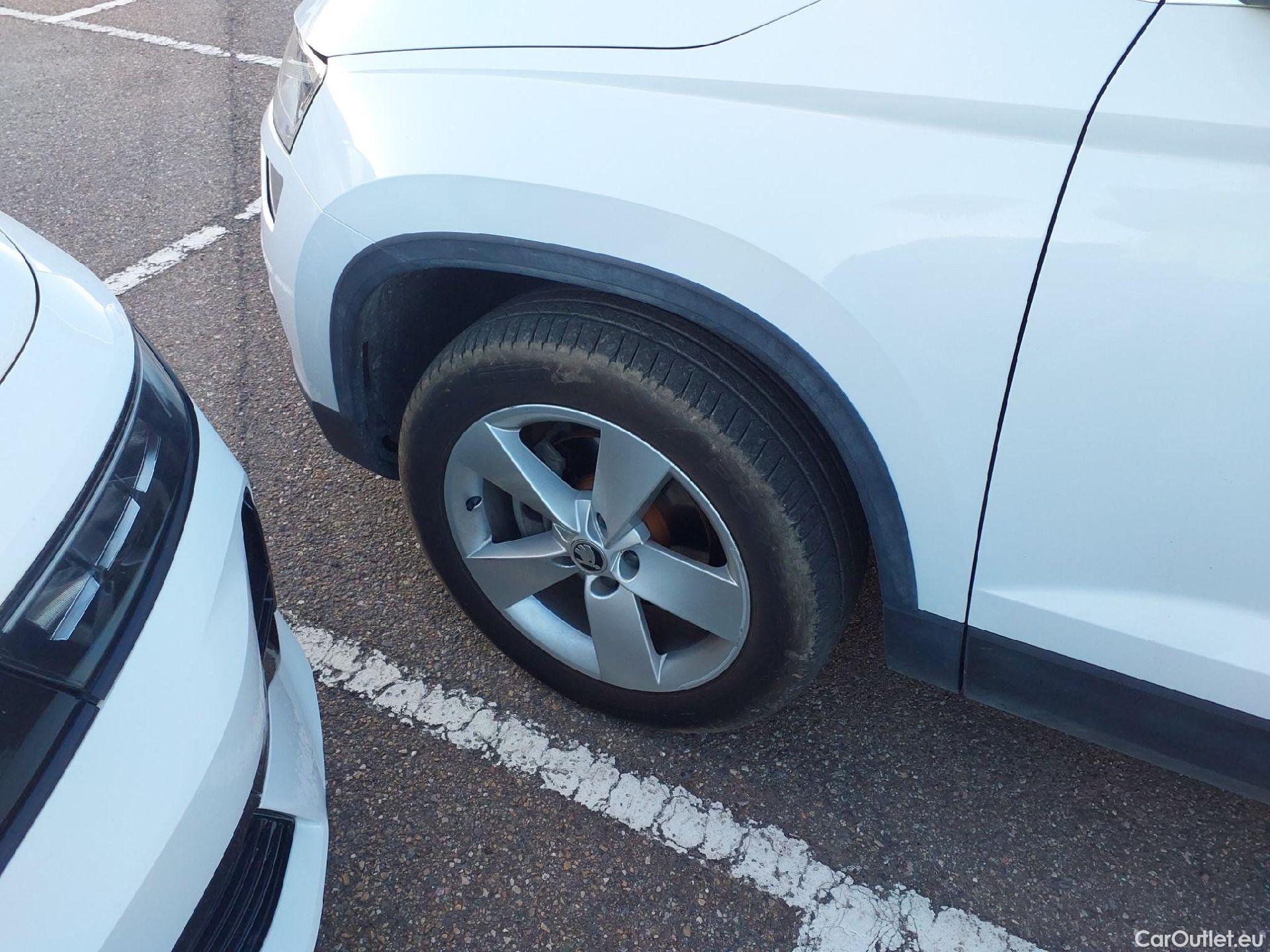  Skoda  Karoq SKODA  / 2017 / 5P / todoterreno 2.0 TDI 85kW (115CV) Ambition #6