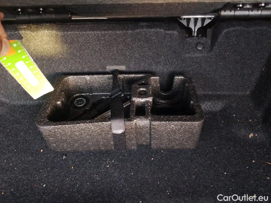  Bmw  X1 BMW  / 2019 / 5P / todoterreno sDrive18d #8