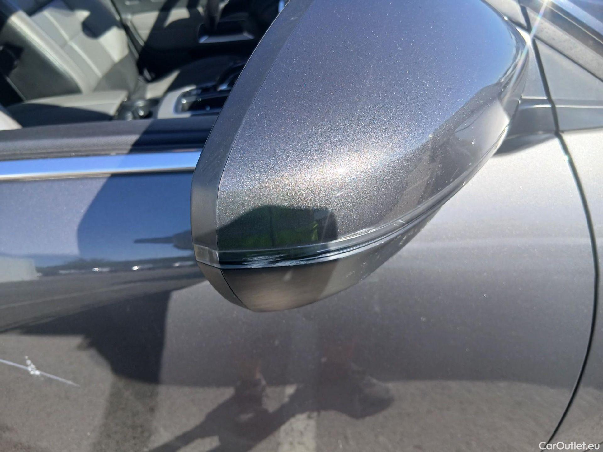  Citroen  C5 Aircross CITROEN  / 2018 / 5P / todoterreno PureTech 132kW (180CV) S&S EAT8 Shine #39