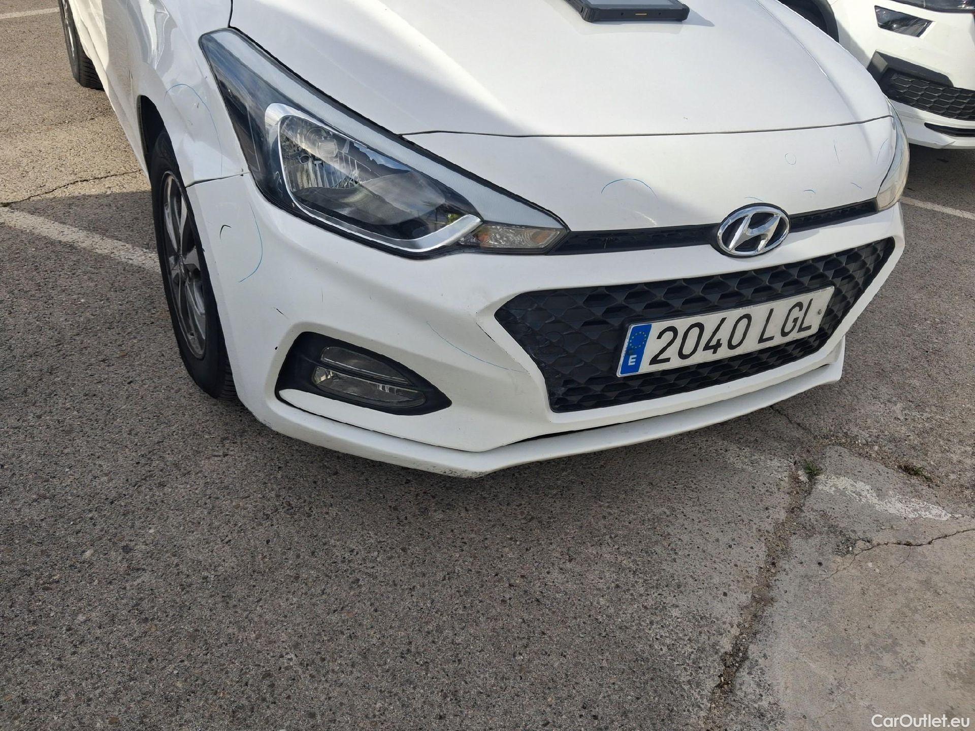  Hyundai  i20 HYUNDAI  / 2018 / 5P / berlina con portón 1.0 TGDI 74kW (100CV) Klass #2
