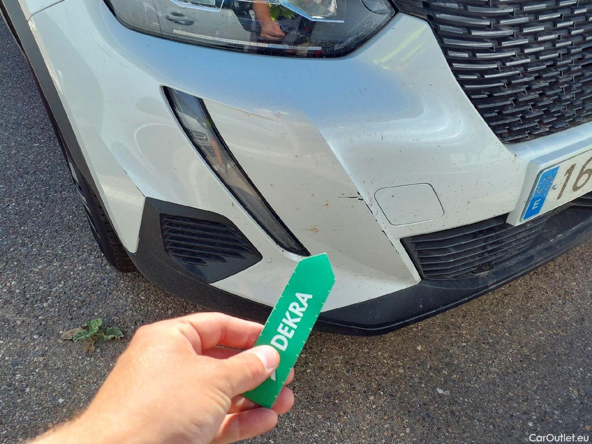  Peugeot  2008 PEUGEOT  / 2019 / 5P / todoterreno Active Pack Puretech 100 S&S 6 Vel. MAN #13