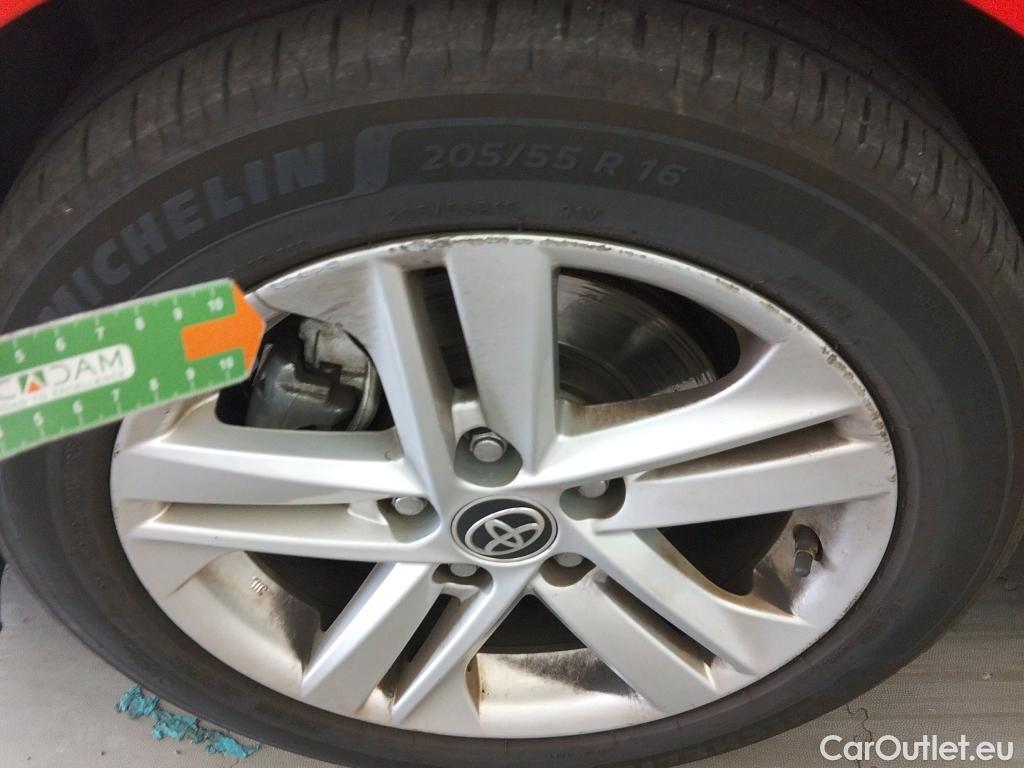  Toyota  Corolla TOYOTA  1.8 125H ACTIVE TECH E-CVT #17