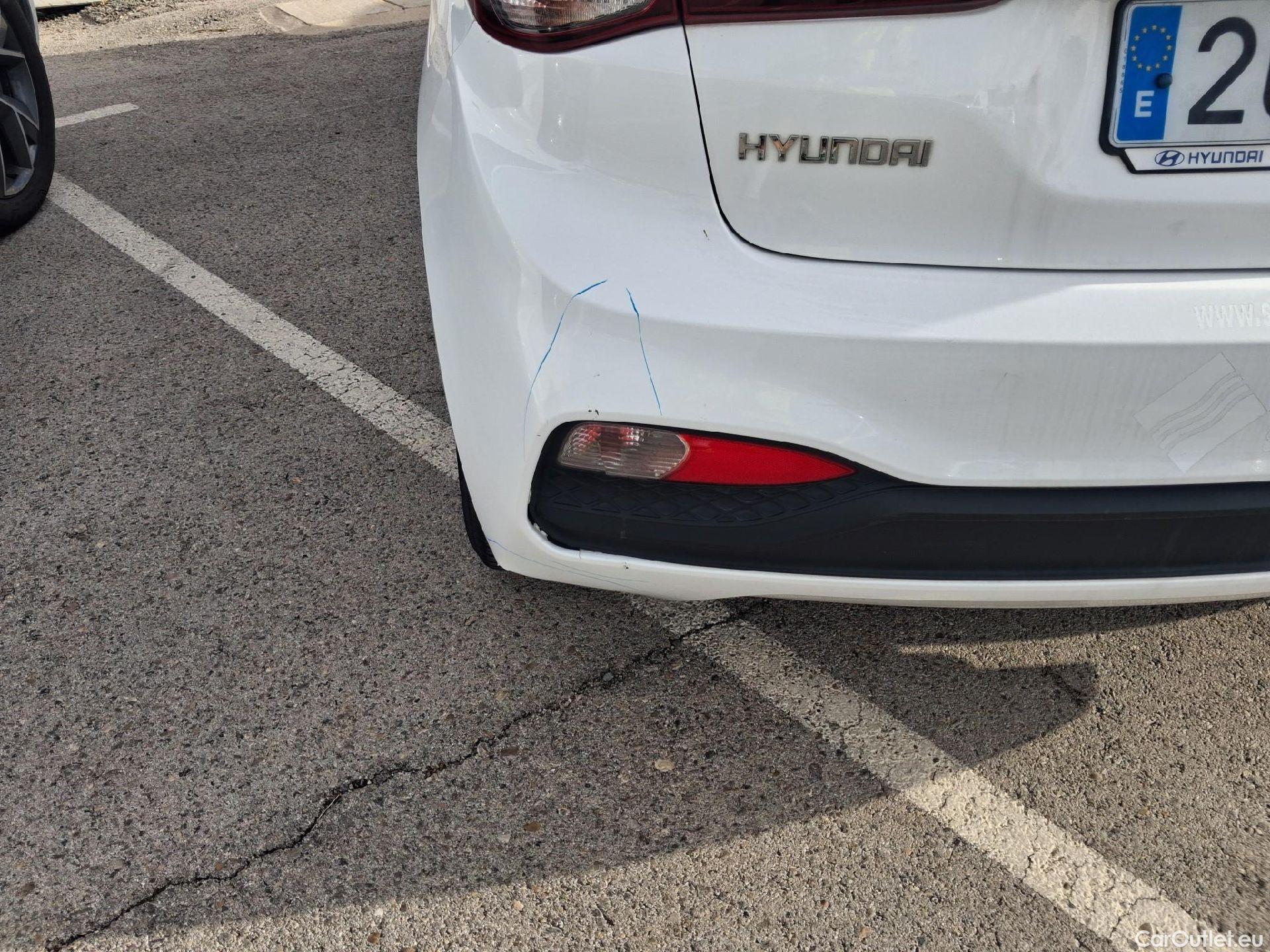  Hyundai  i20 HYUNDAI  / 2018 / 5P / berlina con portón 1.0 TGDI 74kW (100CV) Klass #15