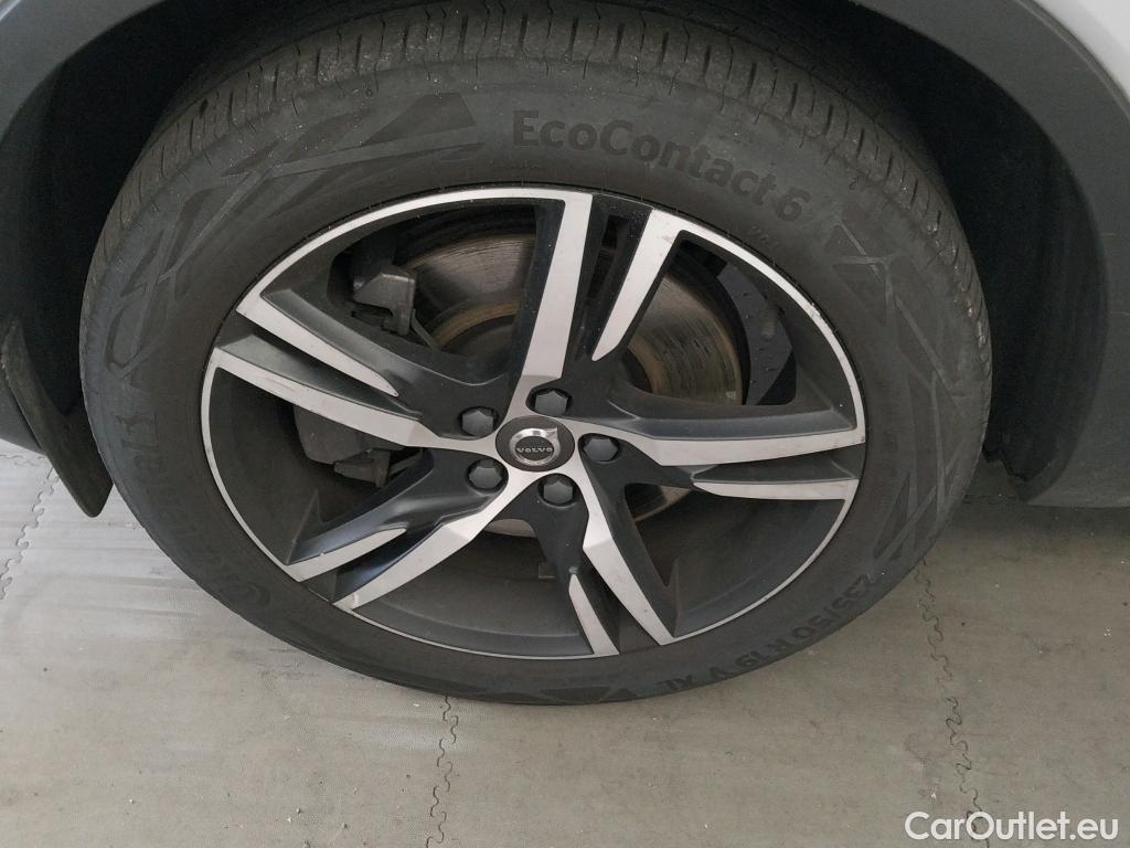  Volvo  XC 40 VOLVO XC40 / 2017 / 5P / todoterreno 1.5 T4 Twin Recharge R-Design Auto #9