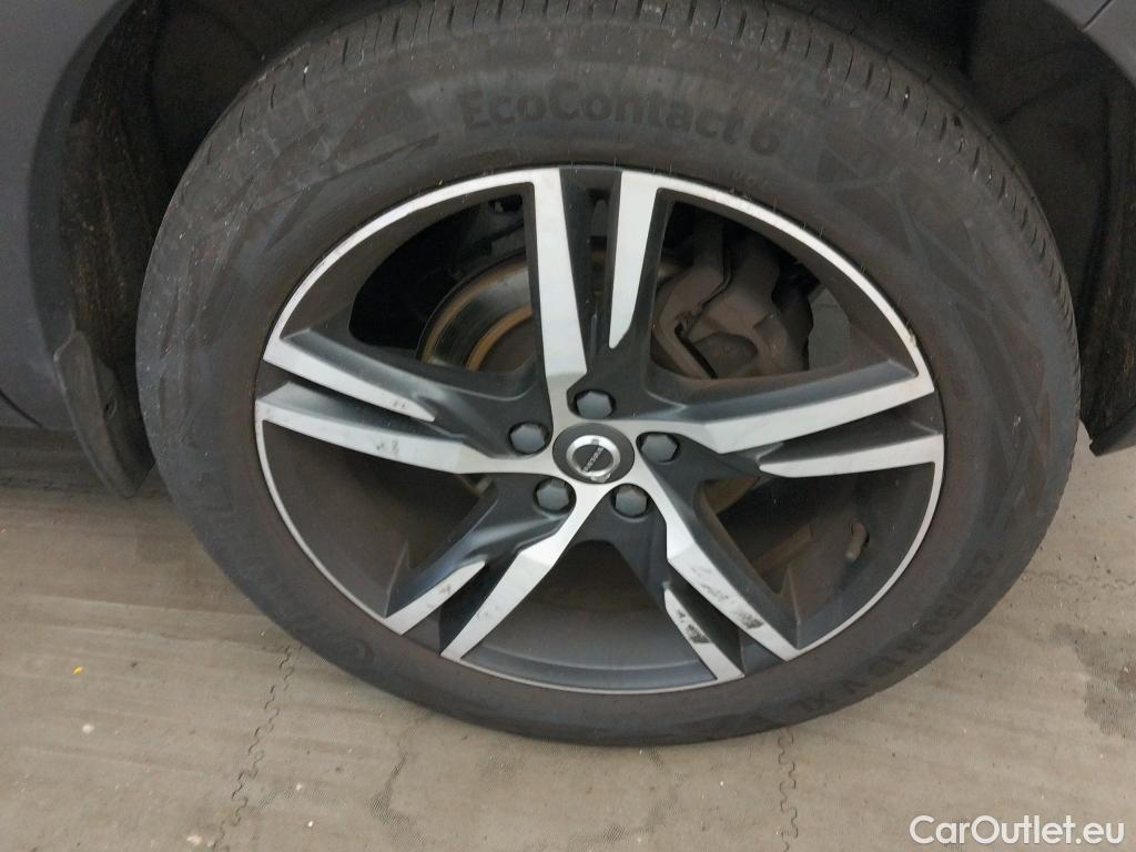  Volvo  XC 40 VOLVO XC40 / 2017 / 5P / todoterreno 1.5 T4 Twin Recharge R-Design Auto #30
