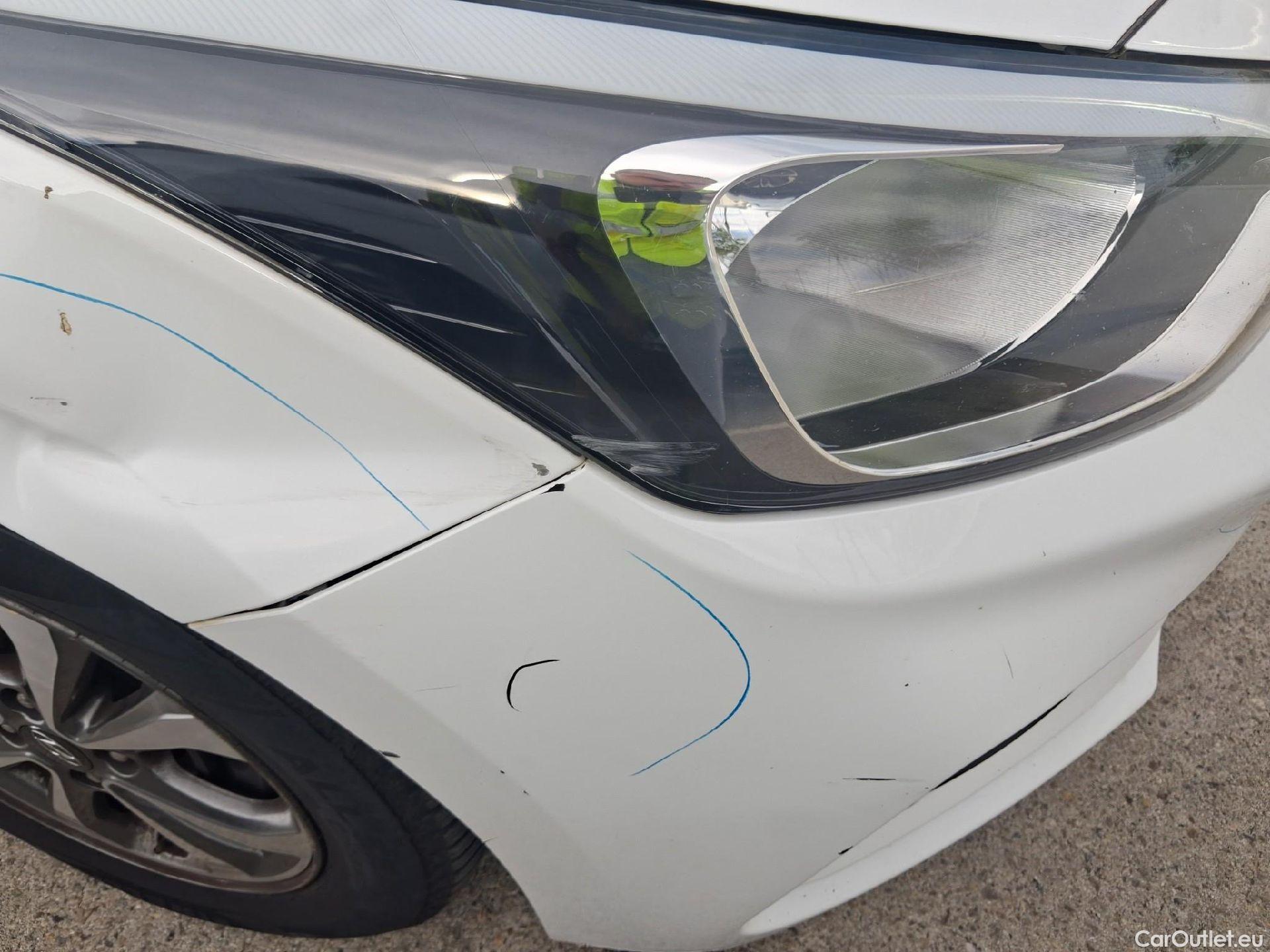  Hyundai  i20 HYUNDAI  / 2018 / 5P / berlina con portón 1.0 TGDI 74kW (100CV) Klass #22