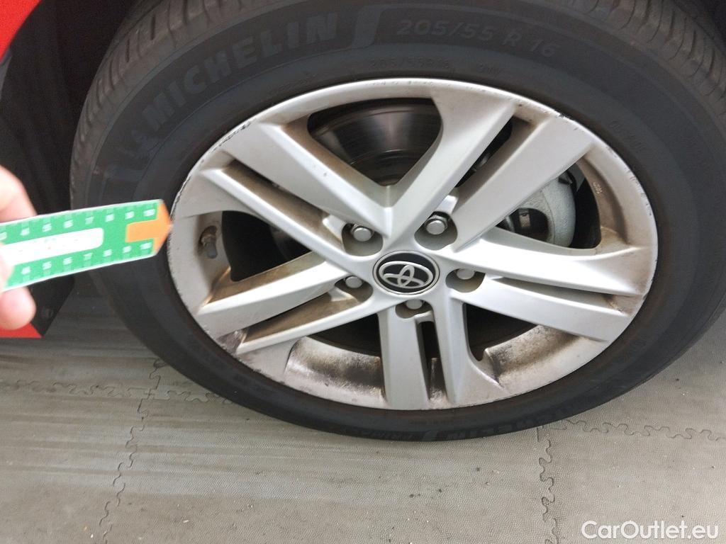  Toyota  Corolla TOYOTA  1.8 125H ACTIVE TECH E-CVT #19