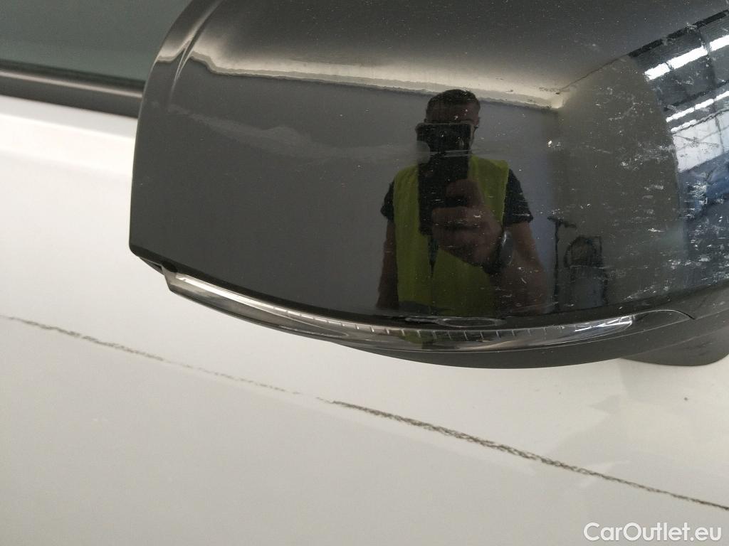 Volvo  XC 40 VOLVO XC40 / 2017 / 5P / todoterreno 1.5 T4 Twin Recharge R-Design Auto #24