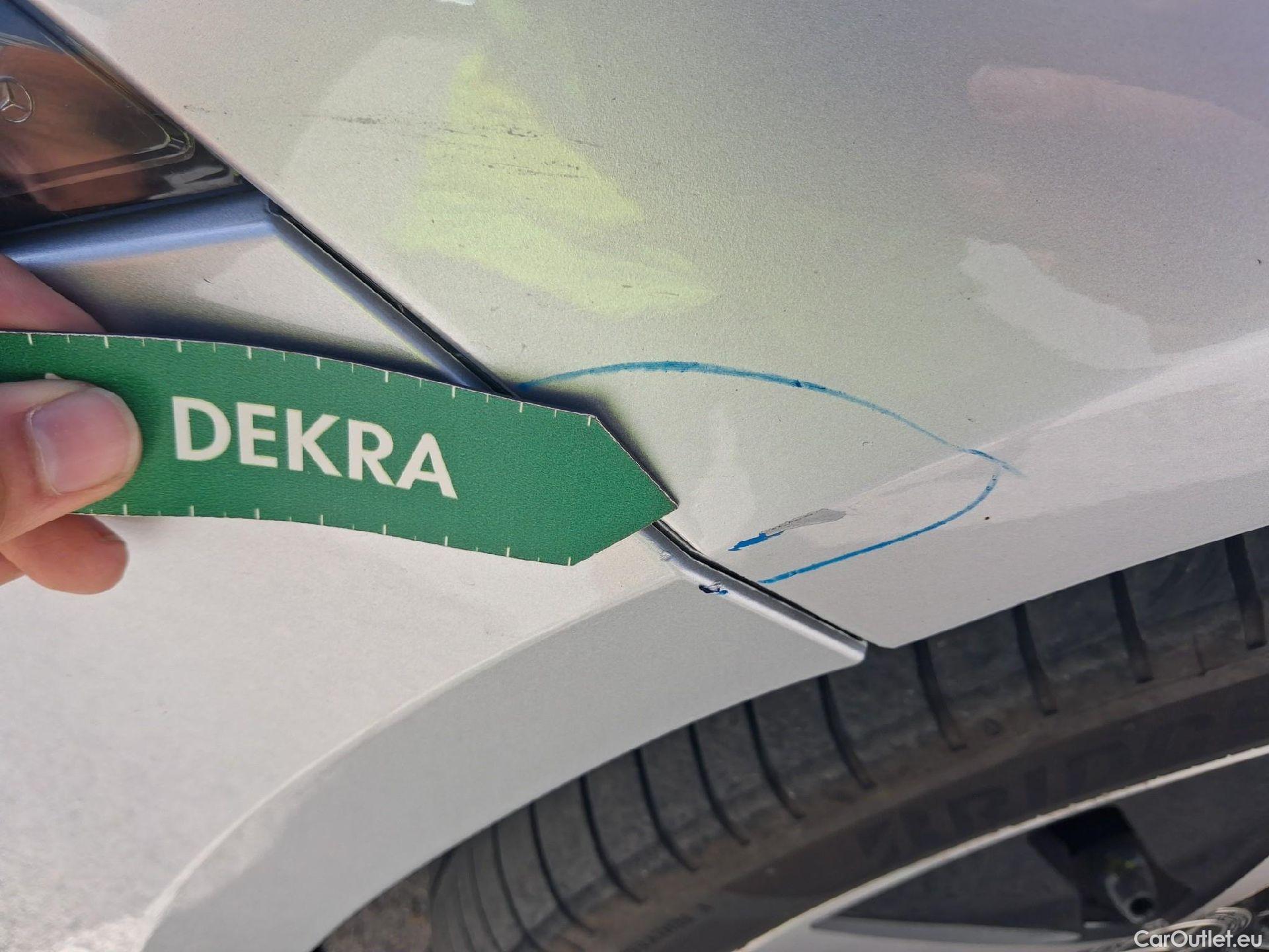  Mercedes  A-Klasse MERCEDES-BENZ Clase A / 2018 / 5P / berlina con portón A 250 e #18