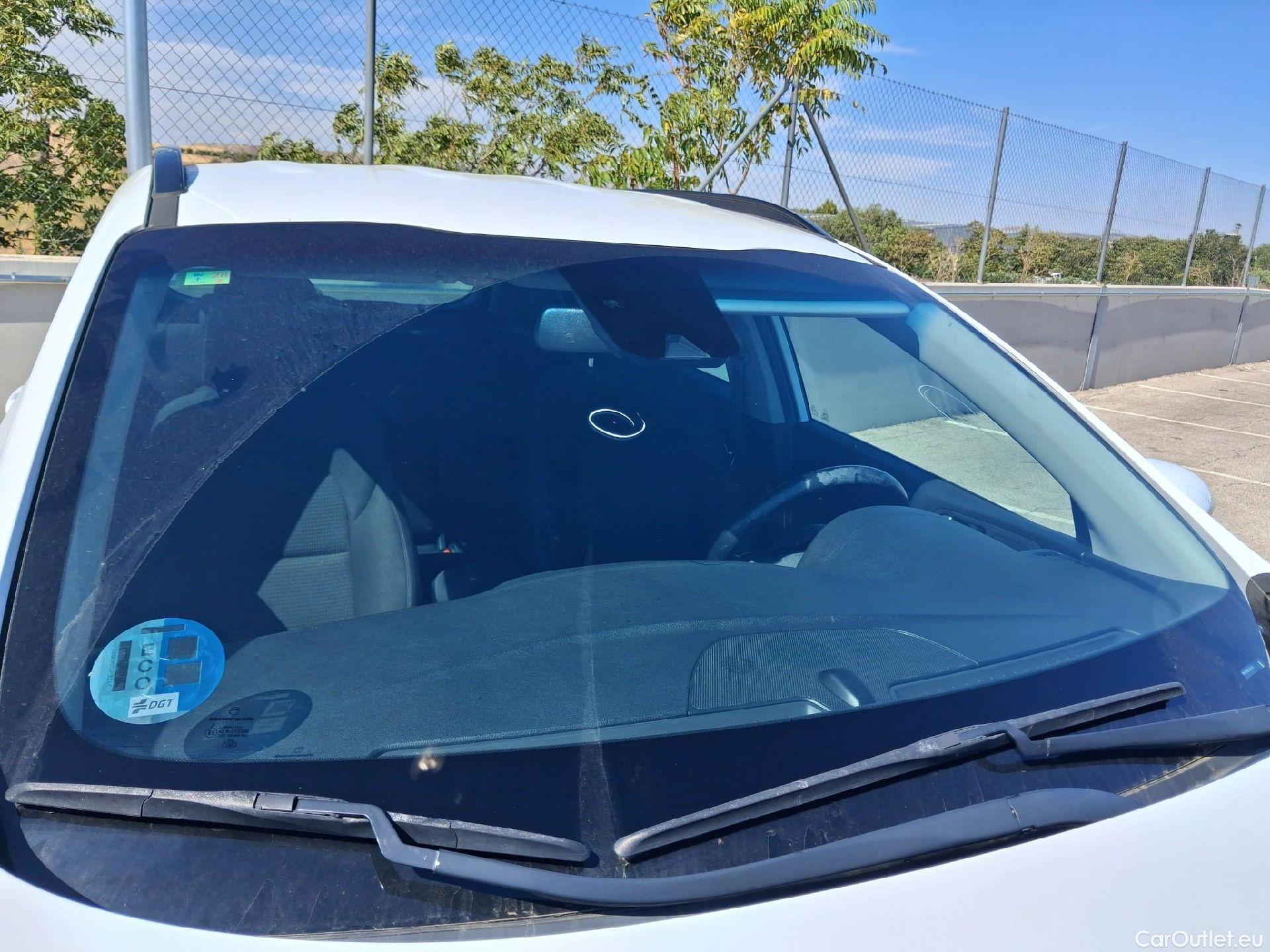  KIA  Sportage KIA  / 2018 / 5P / todoterreno 1.6 MHEV Black Edition 100kW (136CV) 4x2(SP)(CM) #40