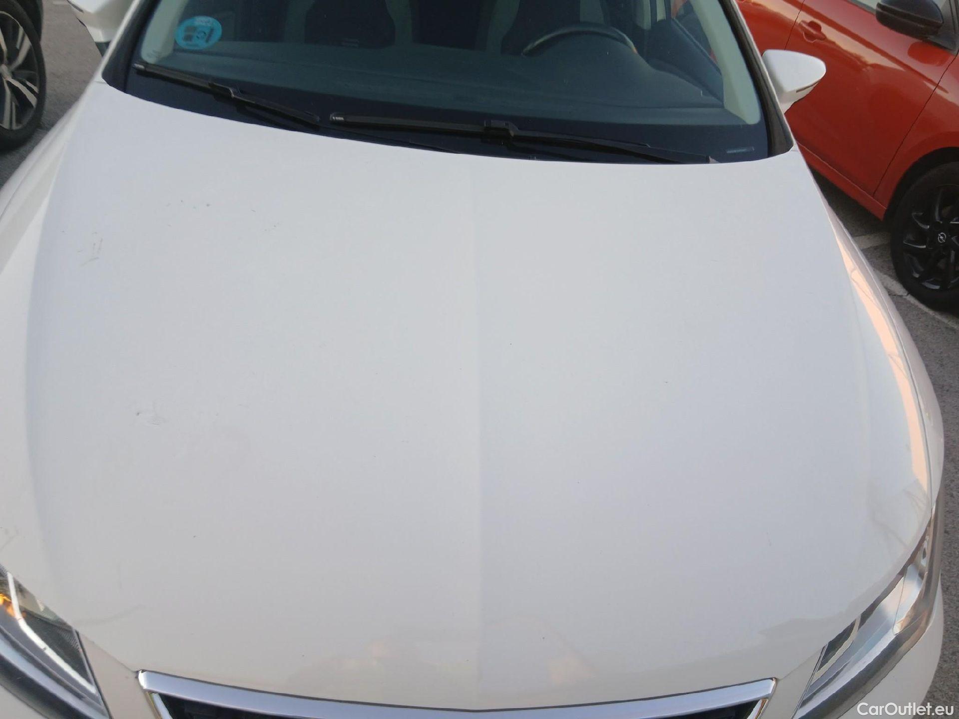  Seat  Leon SEAT León / 2016 / 5P / berlina con portón 1.6 TDI 85kW S&S Style Visio Ed Nav (AC) #11
