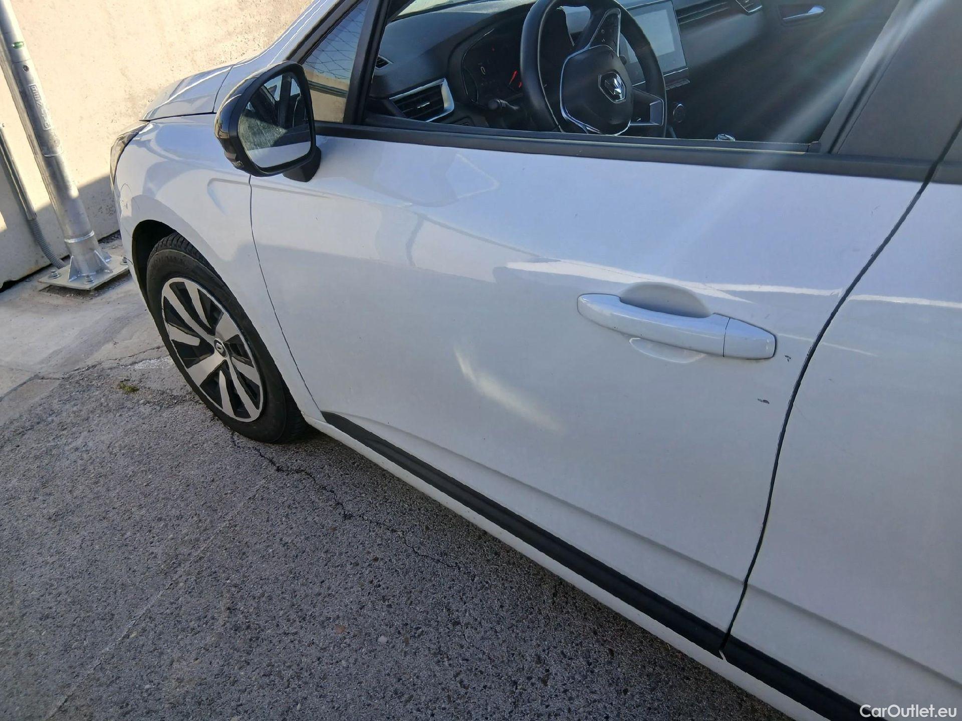  Renault  Clio RENAULT  / 2019 / 5P / berlina con portón Equilibre Blue dCi 74kW (100CV) #12