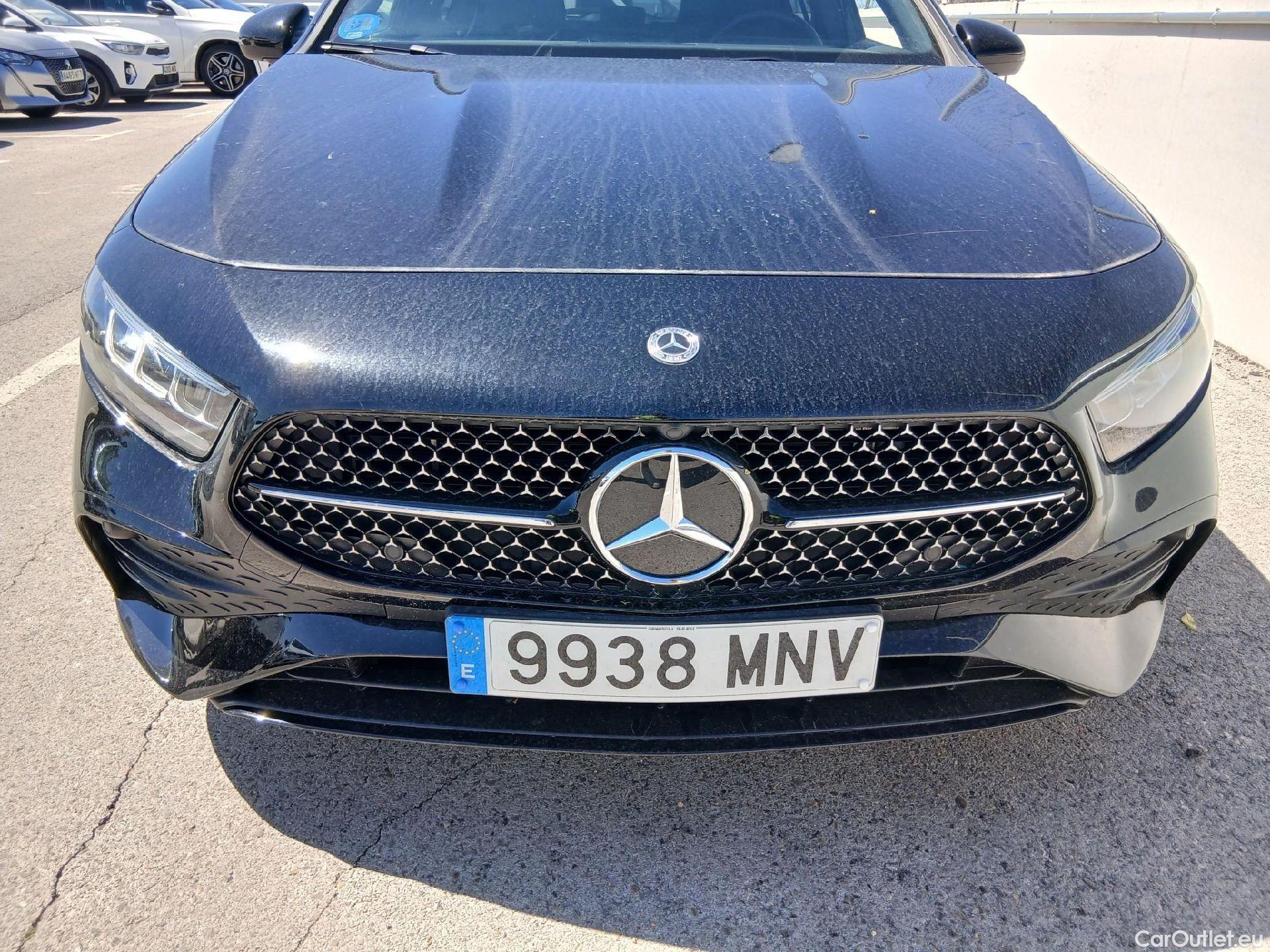  Mercedes  A-Klasse MERCEDES-BENZ Clase A / 2022 / 5P / berlina con portón A 250 e #13