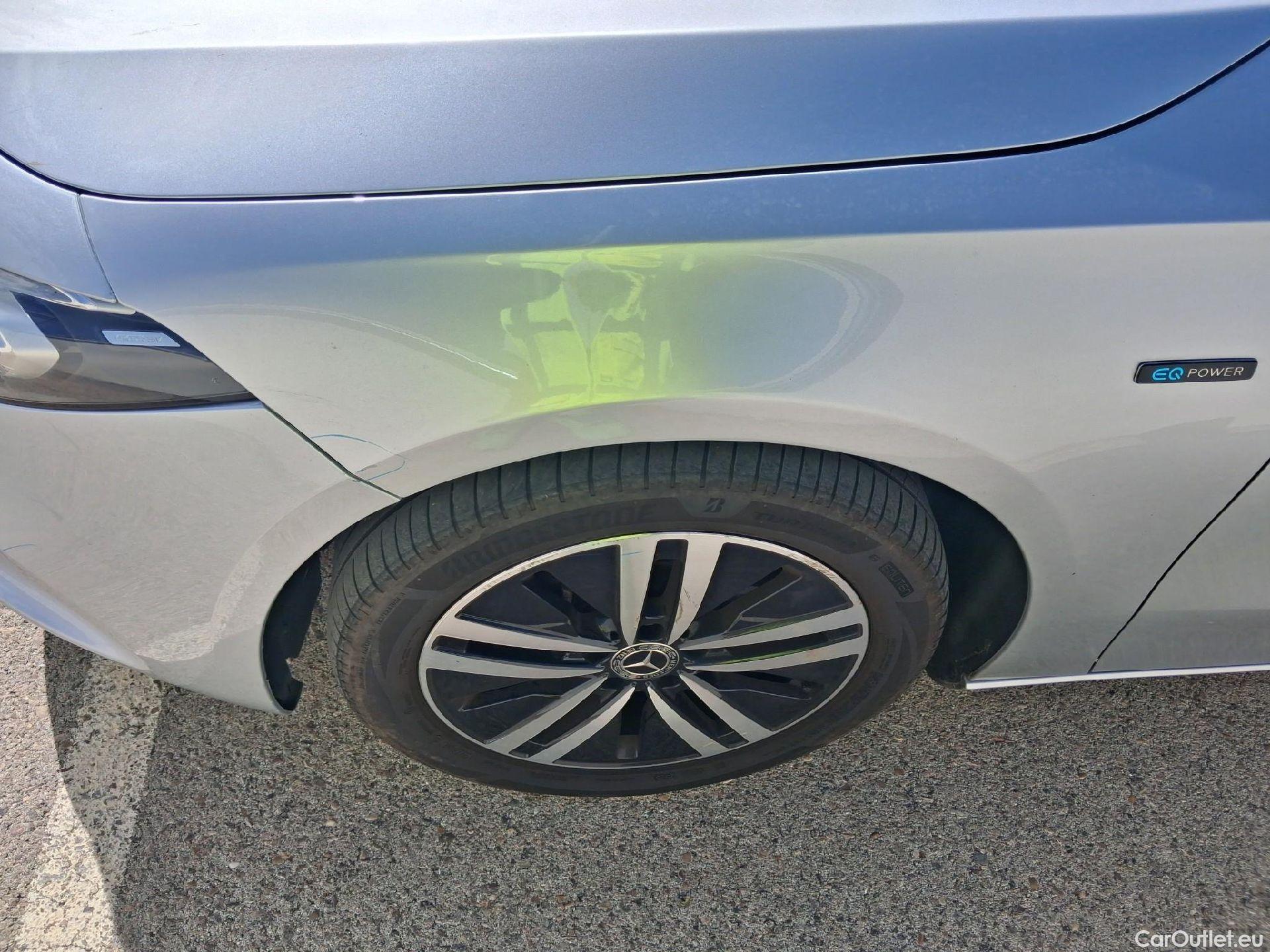  Mercedes  A-Klasse MERCEDES-BENZ Clase A / 2018 / 5P / berlina con portón A 250 e #19