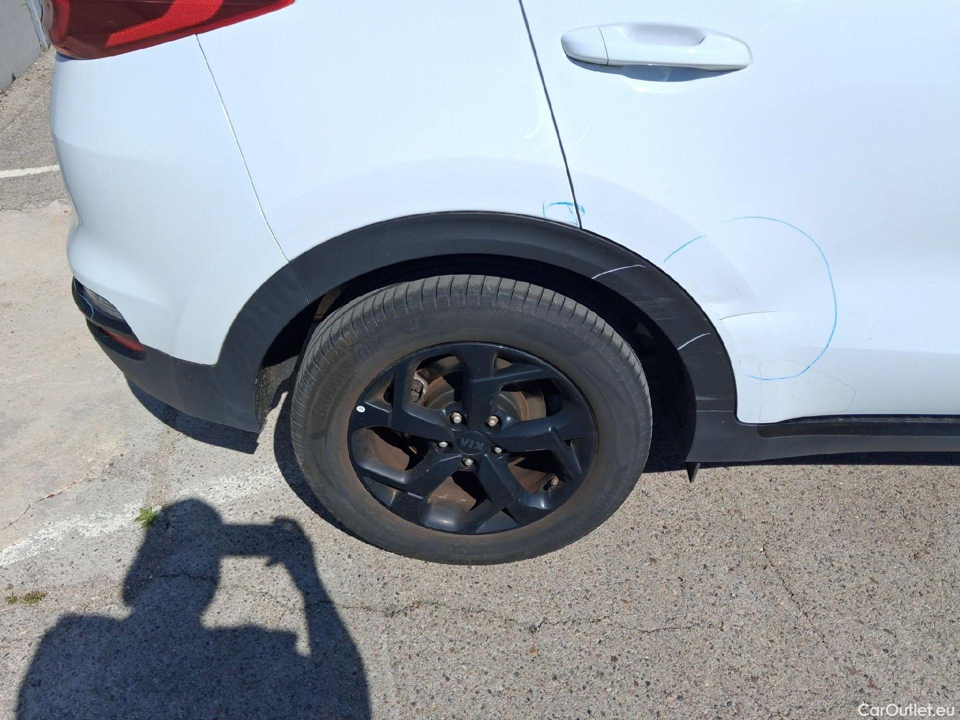  KIA  Sportage KIA  / 2018 / 5P / todoterreno 1.6 MHEV Black Edition 100kW (136CV) 4x2(SP)(CM) #44