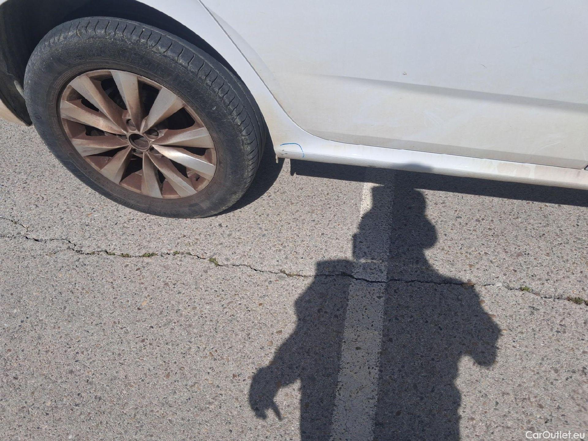  Skoda  KAMIQ SKODA  1.0 TSI 81kW (110CV) DSG Ambition (CX) #43