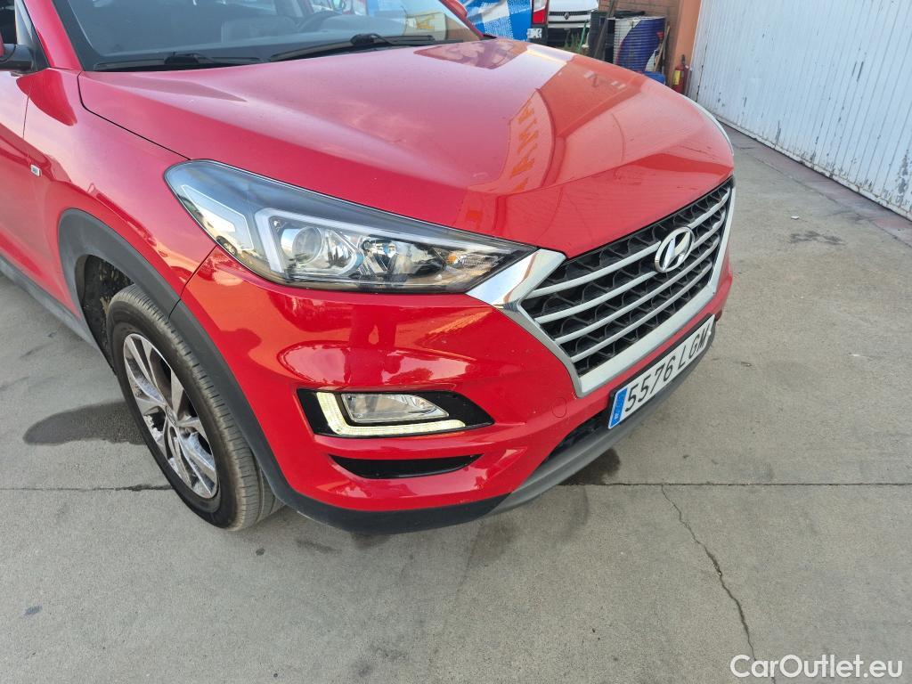  Hyundai  Tucson HYUNDAI  / 2018 / 5P / todoterreno 1.6 CRDI 85kW (116CV) 48V SLE 4X2(SP)(SL) #22