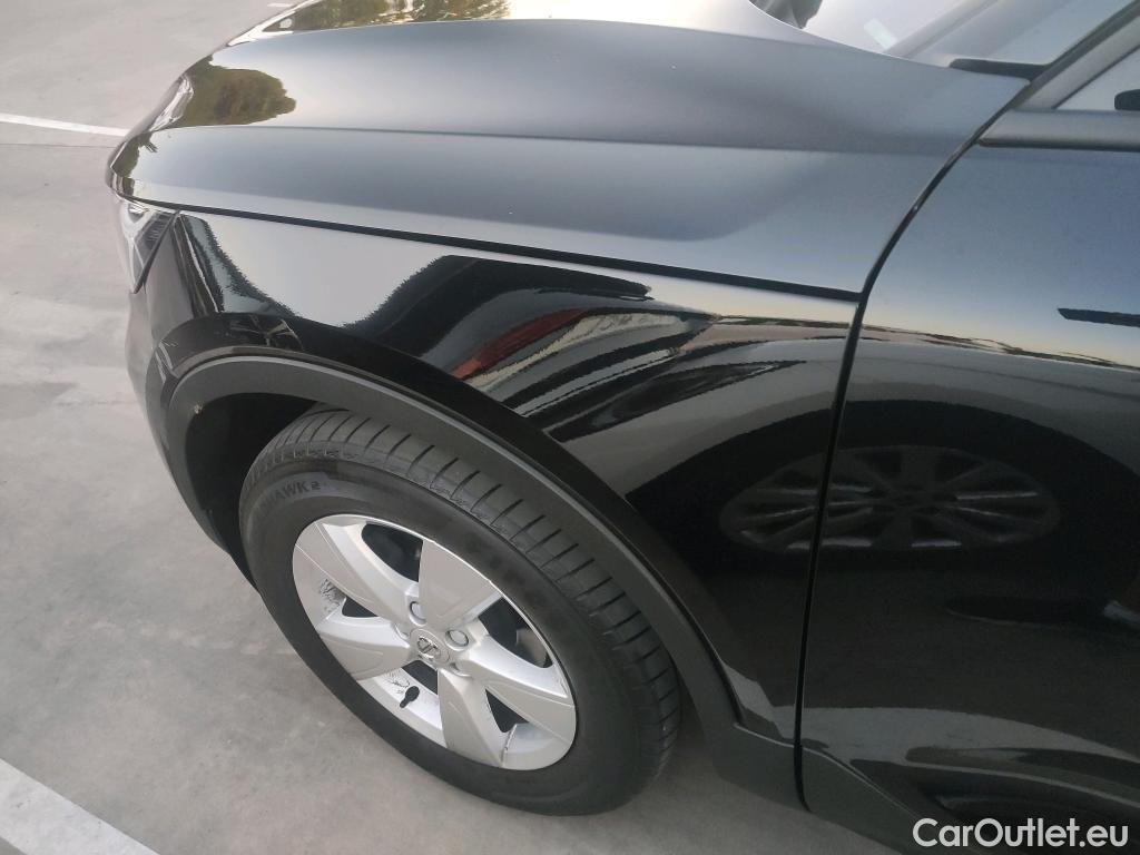 Volvo  XC 40 VOLVO XC40 / 2021 / 5P / todoterreno 1.5 T2 Essential Auto #7