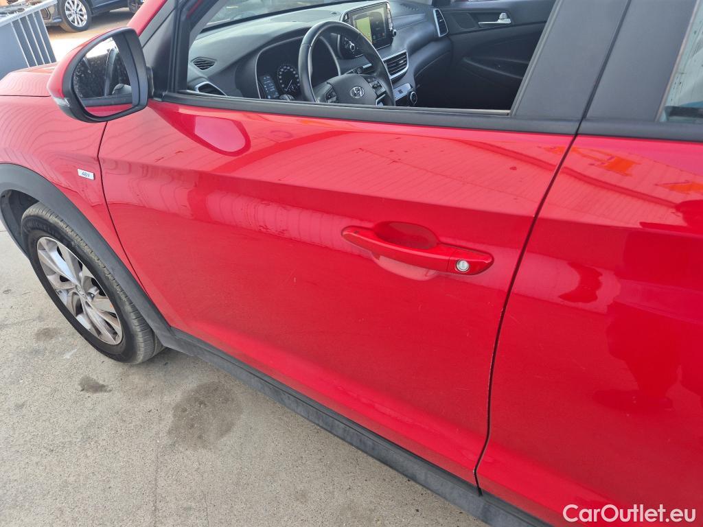 Hyundai  Tucson HYUNDAI  / 2018 / 5P / todoterreno 1.6 CRDI 85kW (116CV) 48V SLE 4X2(SP)(SL) #8