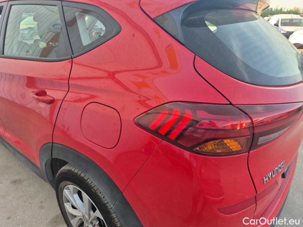  Hyundai  Tucson HYUNDAI  / 2018 / 5P / todoterreno 1.6 CRDI 85kW (116CV) 48V SLE 4X2(SP)(SL) #43