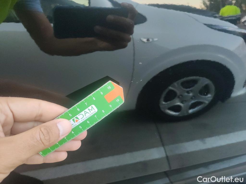  Volvo  XC 40 VOLVO XC40 / 2021 / 5P / todoterreno 1.5 T2 Essential Auto #2